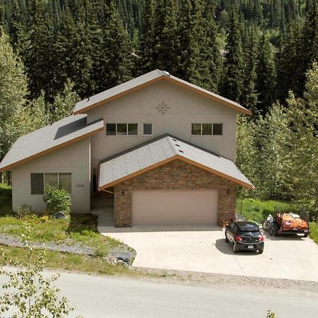 Soleil Chalet By Bear Country Sun Peaks Ngoại thất bức ảnh