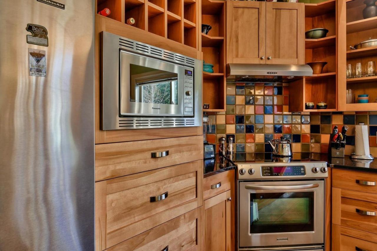Soleil Chalet By Bear Country Sun Peaks Ngoại thất bức ảnh